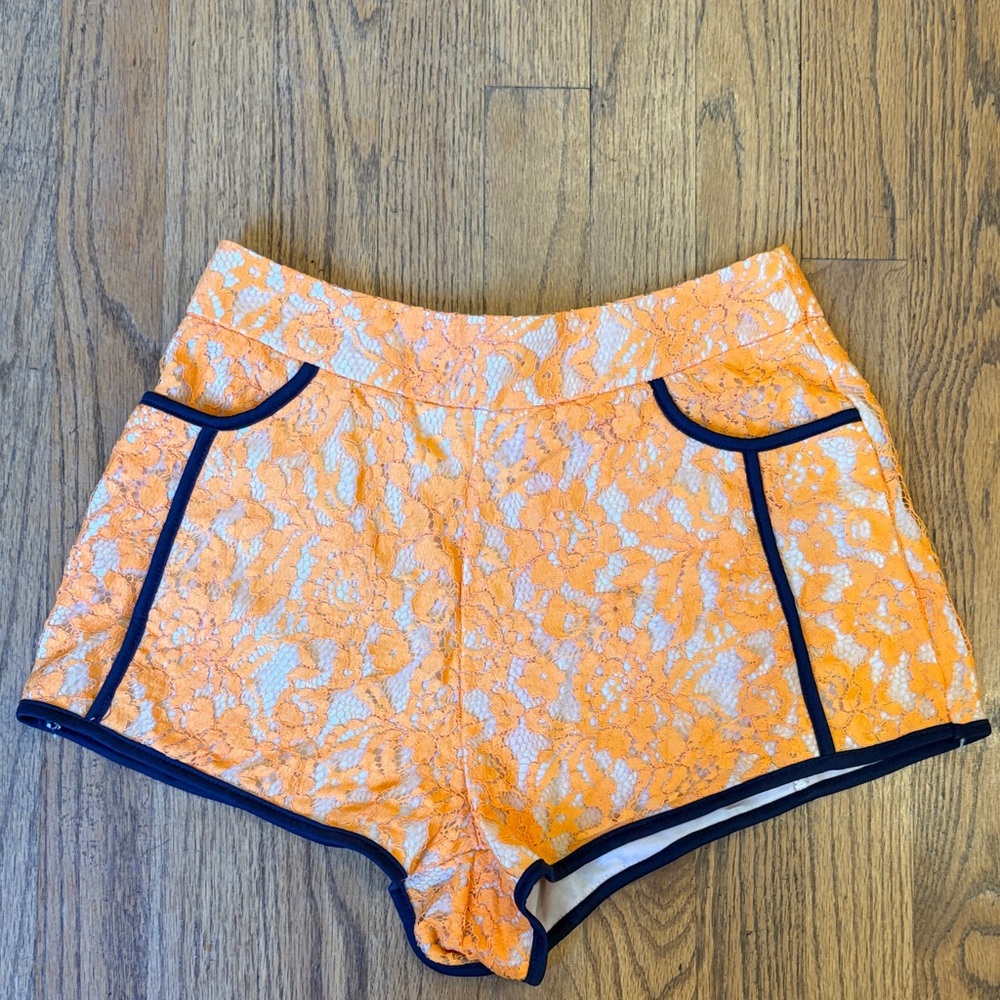 Women shorts lace overlay orange small Lovelygirl NWT trim pockets